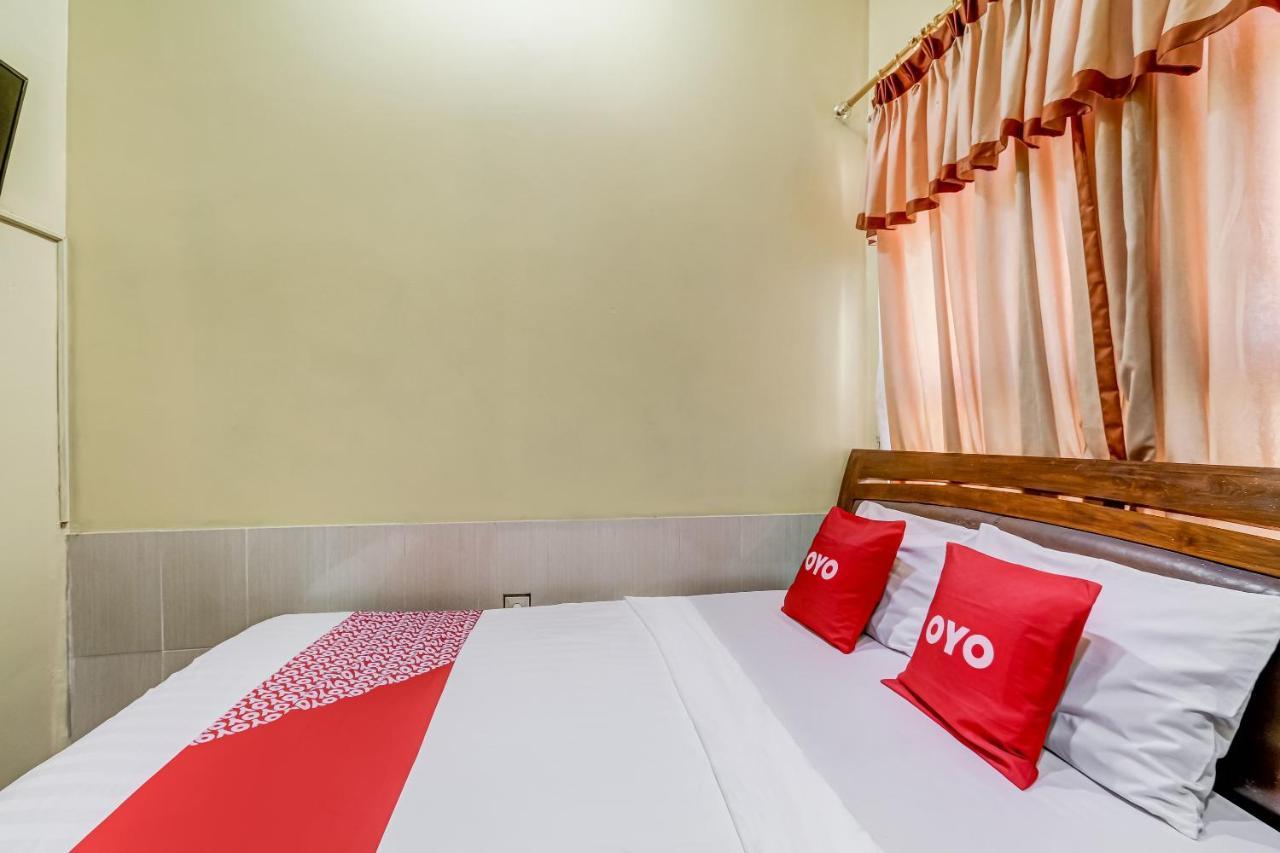 Oyo 91036 Hotel Simpang Lima Gkpri Семаранг Экстерьер фото